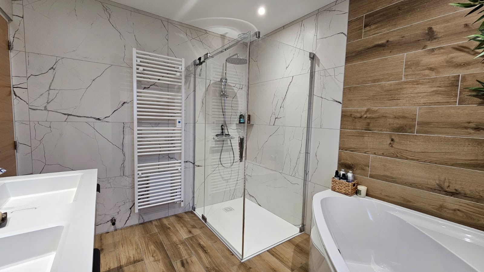 SALLE DE BAIN 4 SALLE DE BAIN 4