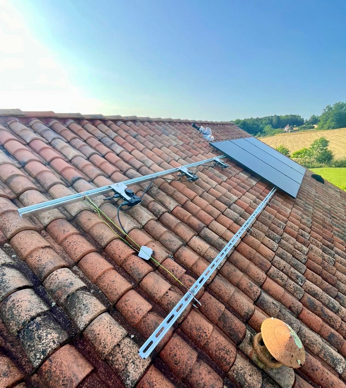 PANNEAUX PHOTOVOLTAIQUES